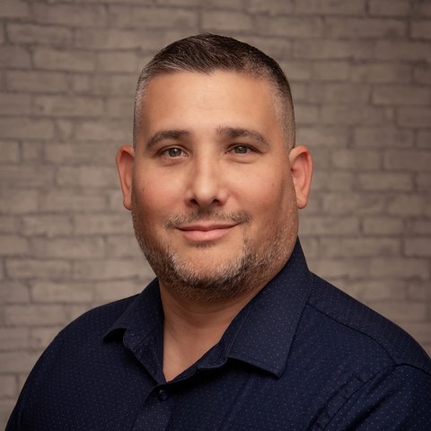 Porträt von Christopher Tejada